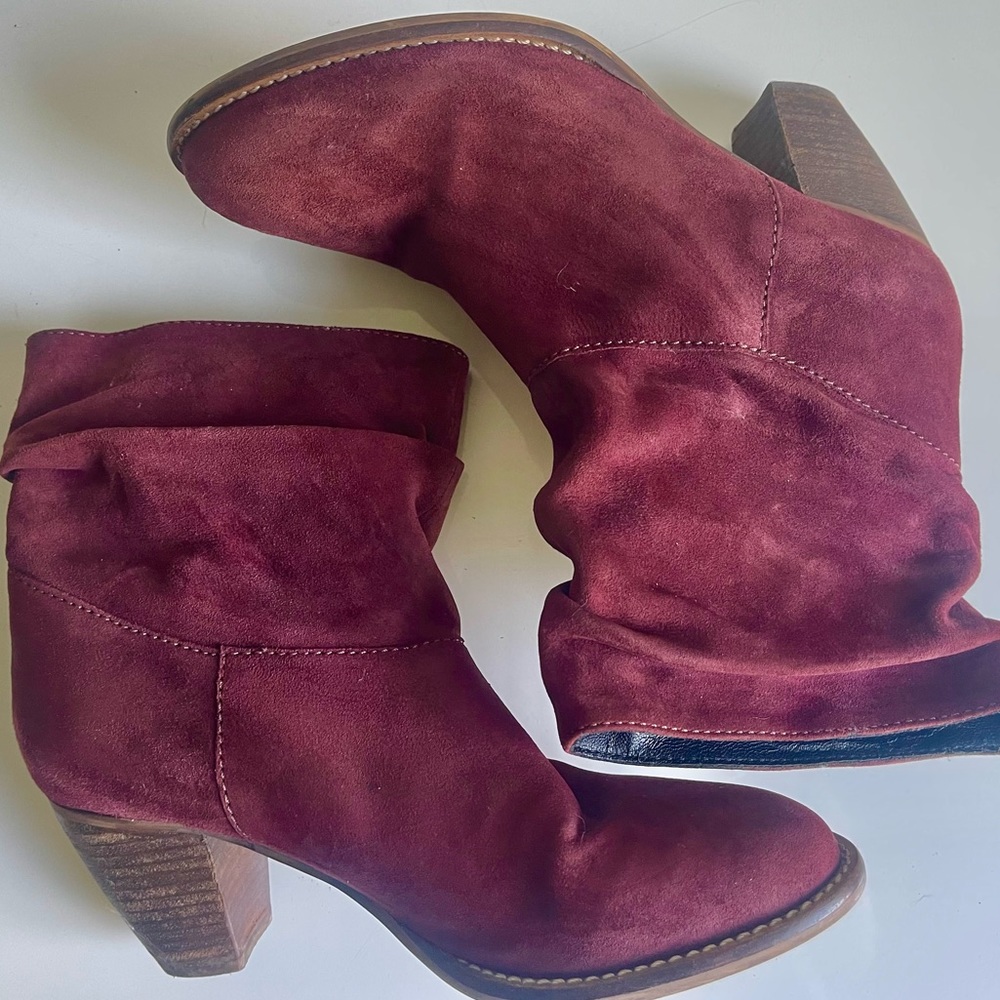 STEVE MADDEN Maroon Red Suede Leather Slouch Ankle Boots Booties 2” Heel